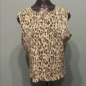 Victoria Essentials Tan and Cream Sleeveless Boxy Blouse